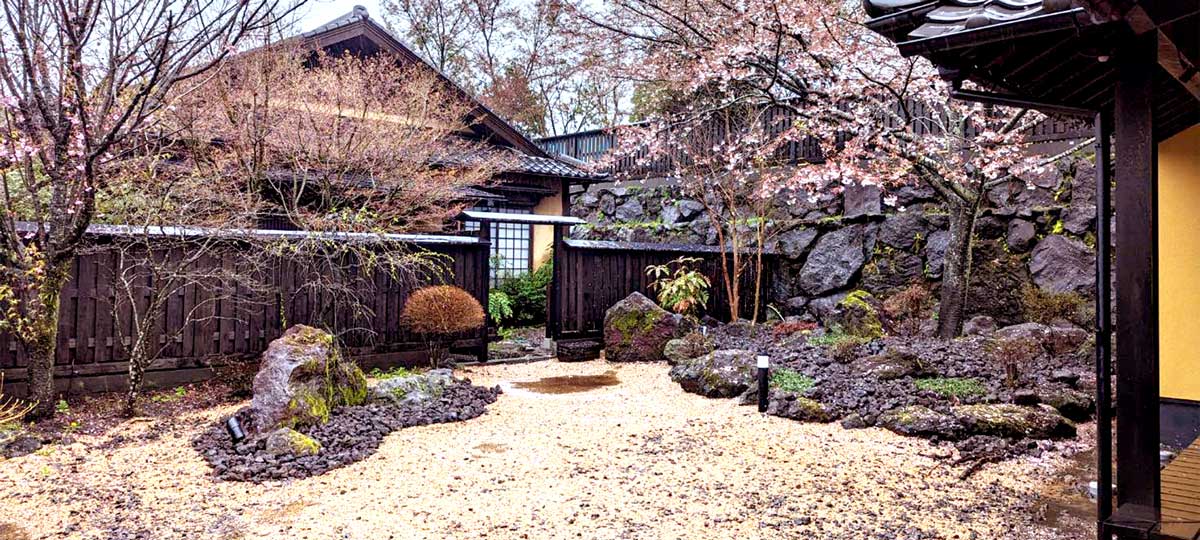 施工事例：鳴鳳堂